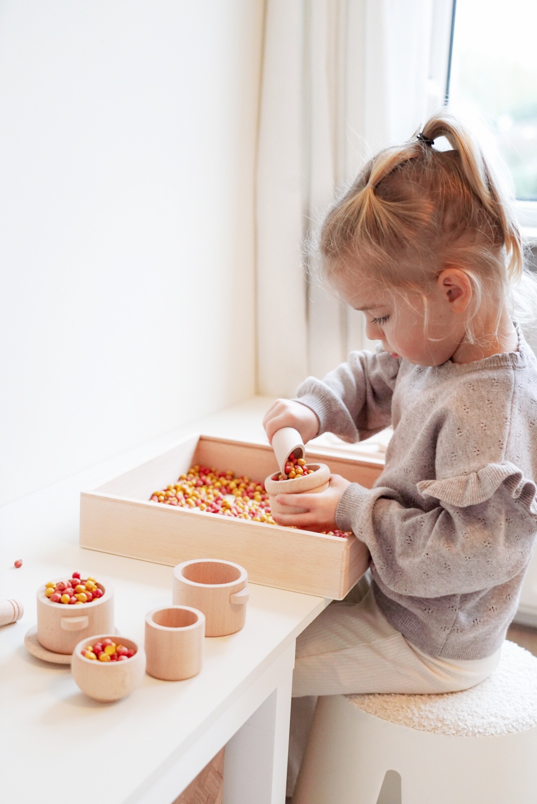 Wizzimo® - Sensorische speelbak met deksel en accessoires - Montessori speelgoed - Sensorisch speelgoed - Afbeelding 15