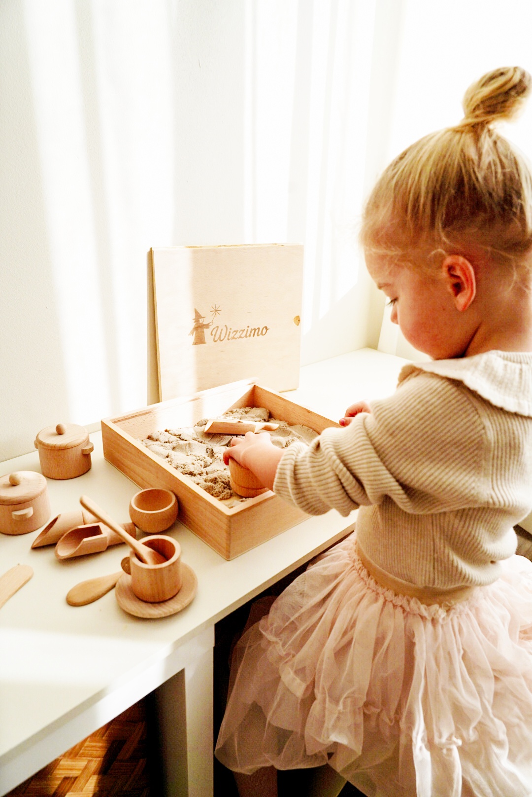 Wizzimo® - Sensorische speelbak met deksel en accessoires - Montessori speelgoed - Sensorisch speelgoed - Afbeelding 2